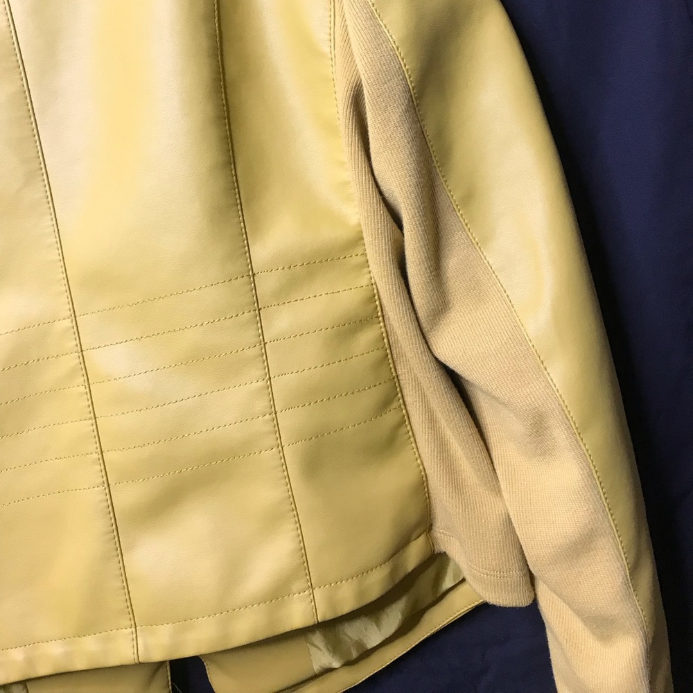 Jacket - Picture 4 of 7